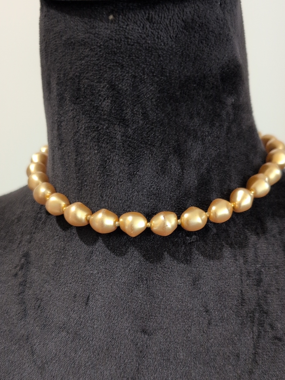 Pretty Gold Pearl Choker Necklace - Bliss